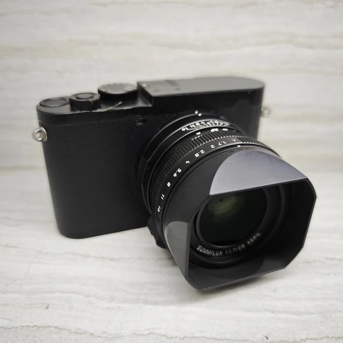 (Pre-Owned) 19056 Q2 MONOCHROME