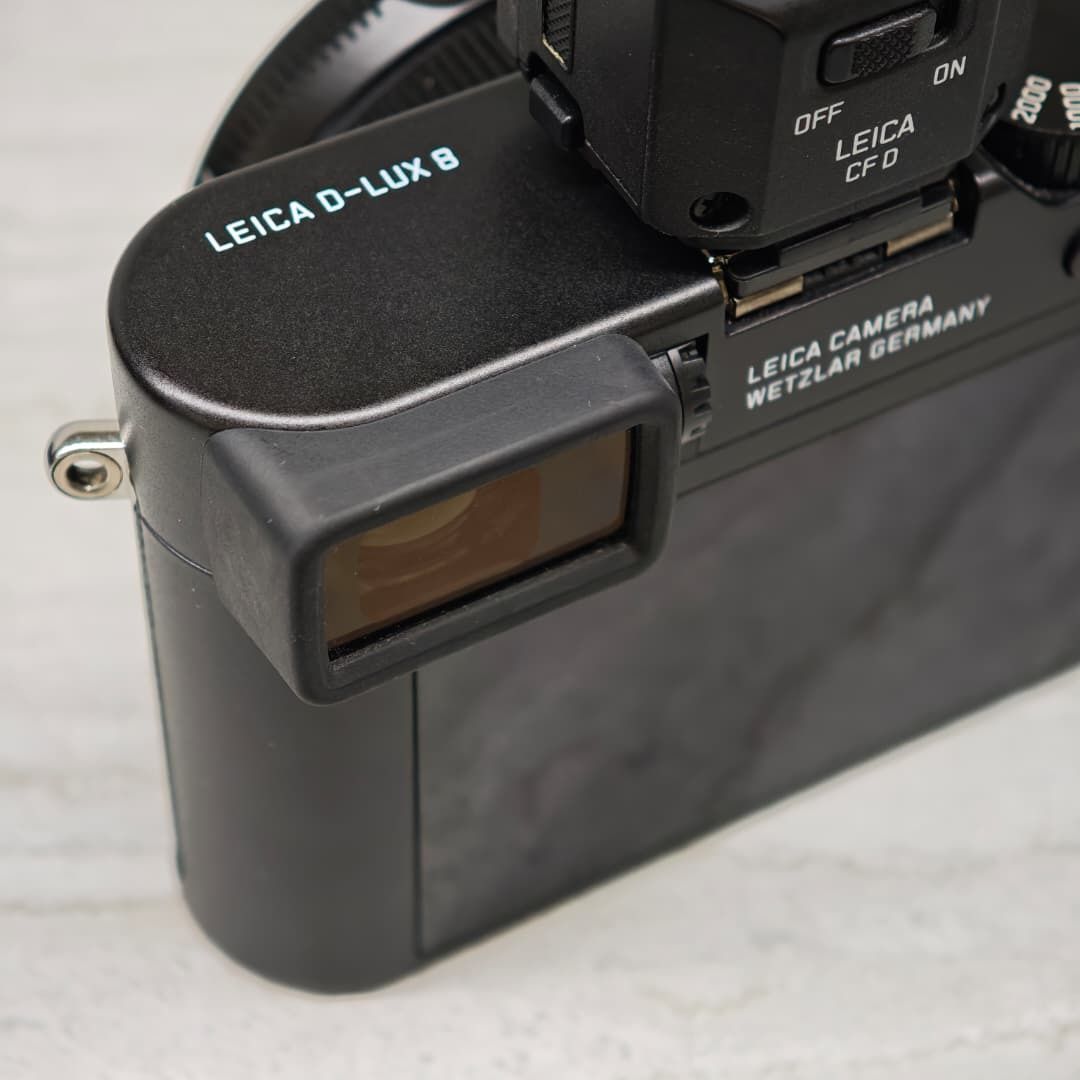 (Pre-Owned) 19191 LEICA DLUX8