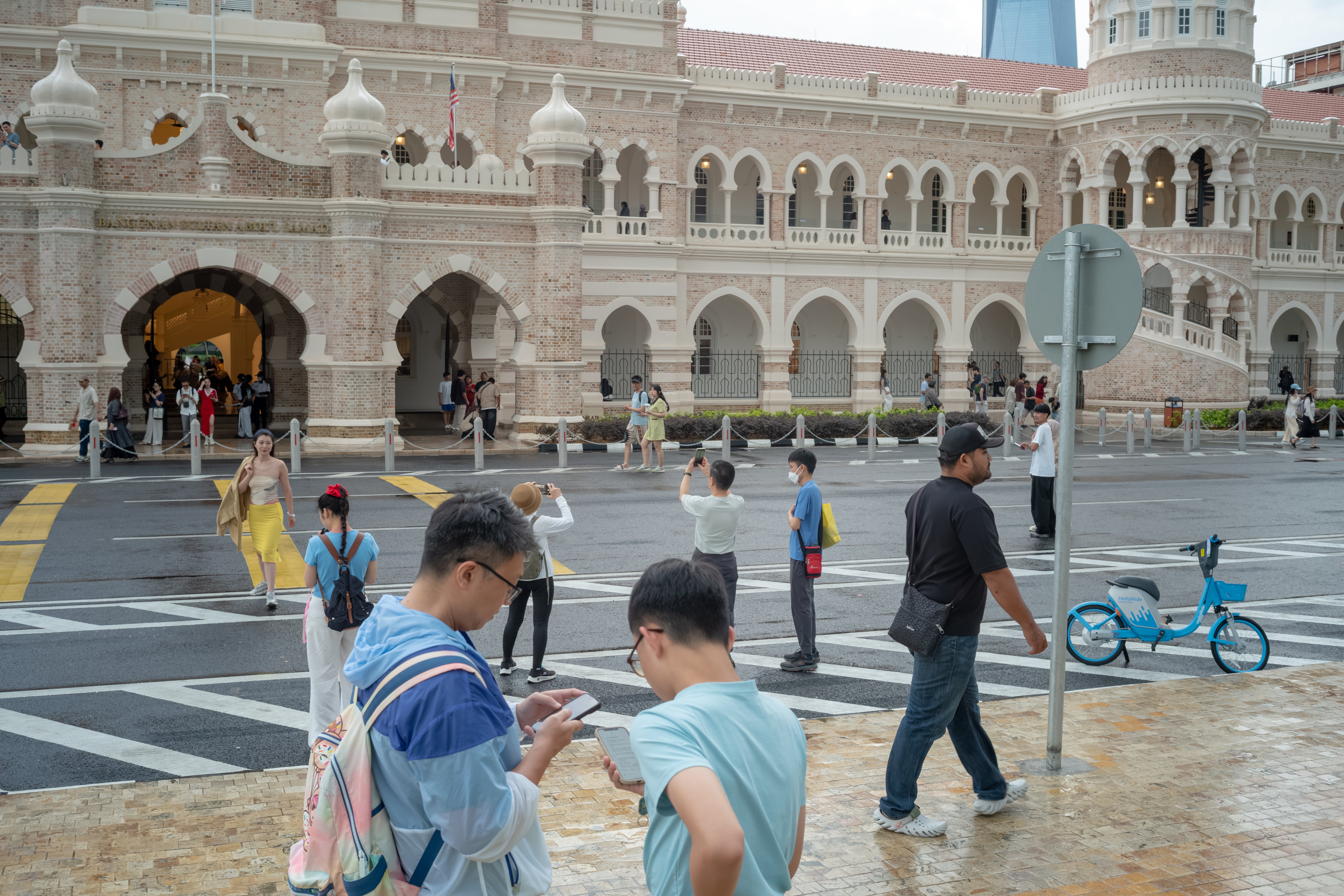 12 Apr | Leica Explore: Evening Light Study - Sultan Abdul Samad & The River of Life with Sanjit Das & Suzanne Lee