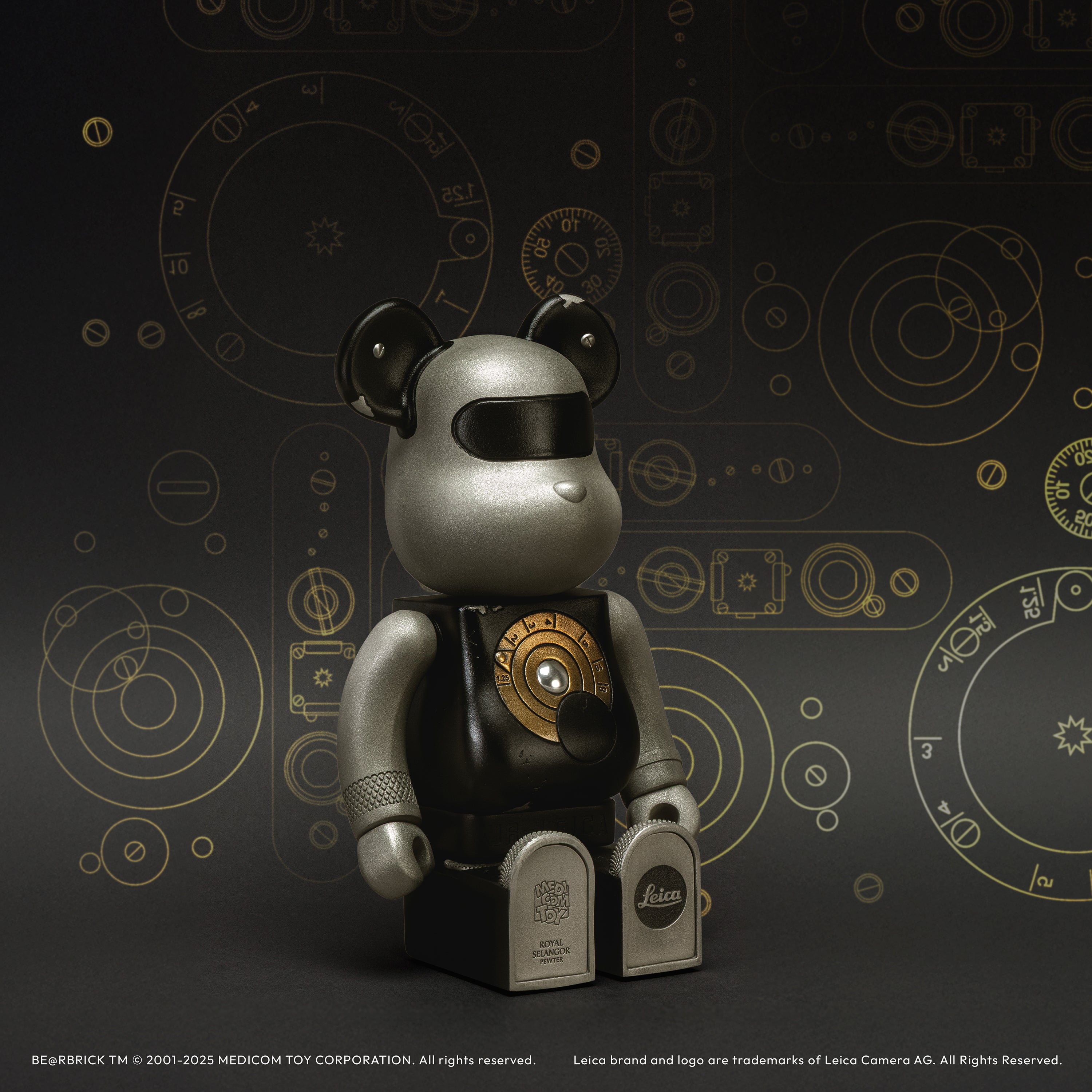 Leica BE@RBRICK Royal Selangor 400%