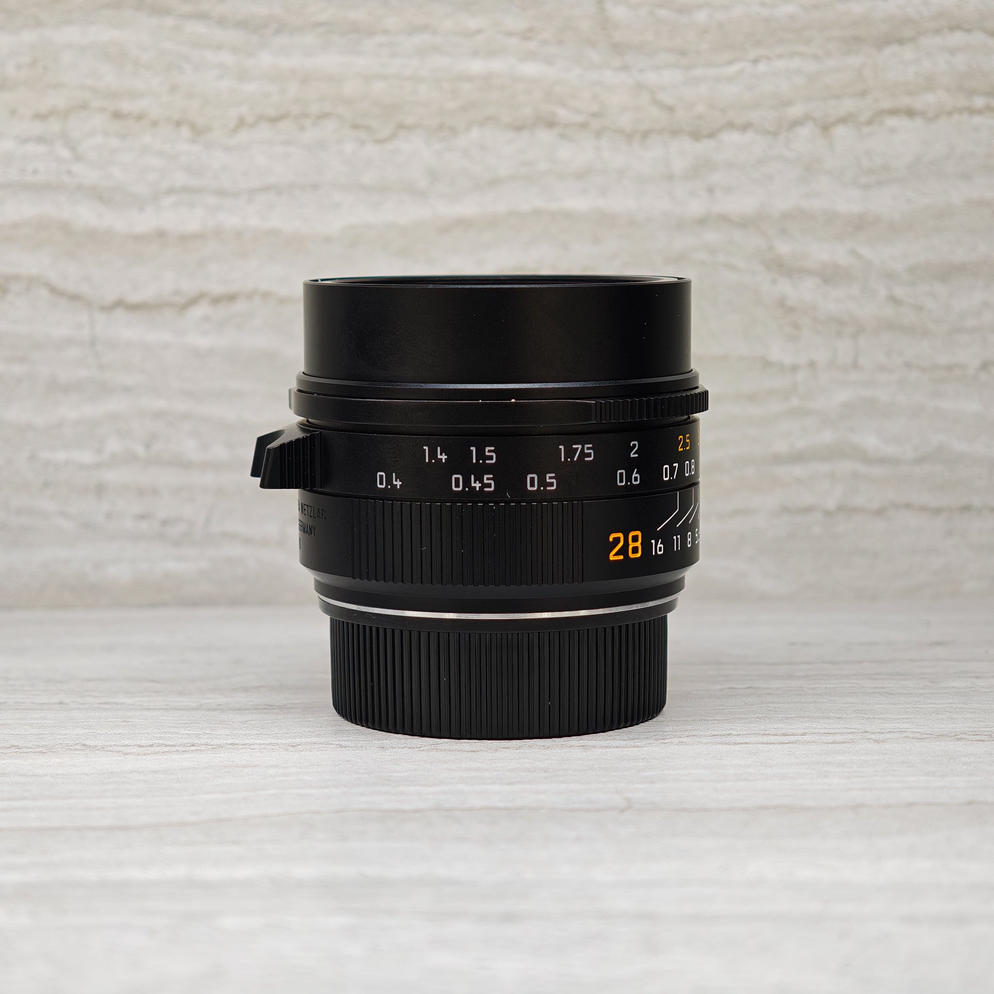 (Pre-Owned) 11618- Leica Summicron-M 28mm f2