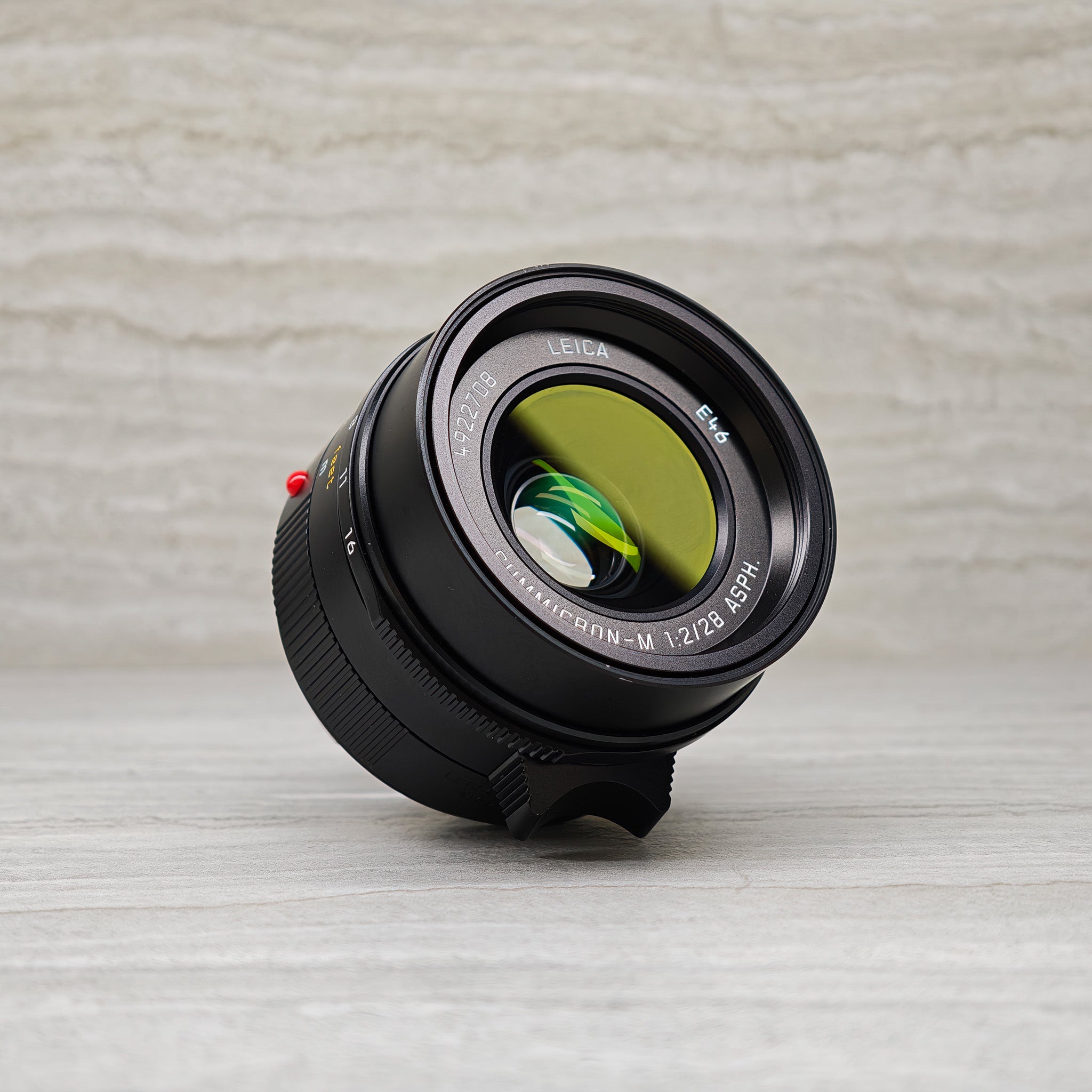 (Pre-Owned) 11618- Leica Summicron-M 28mm f2