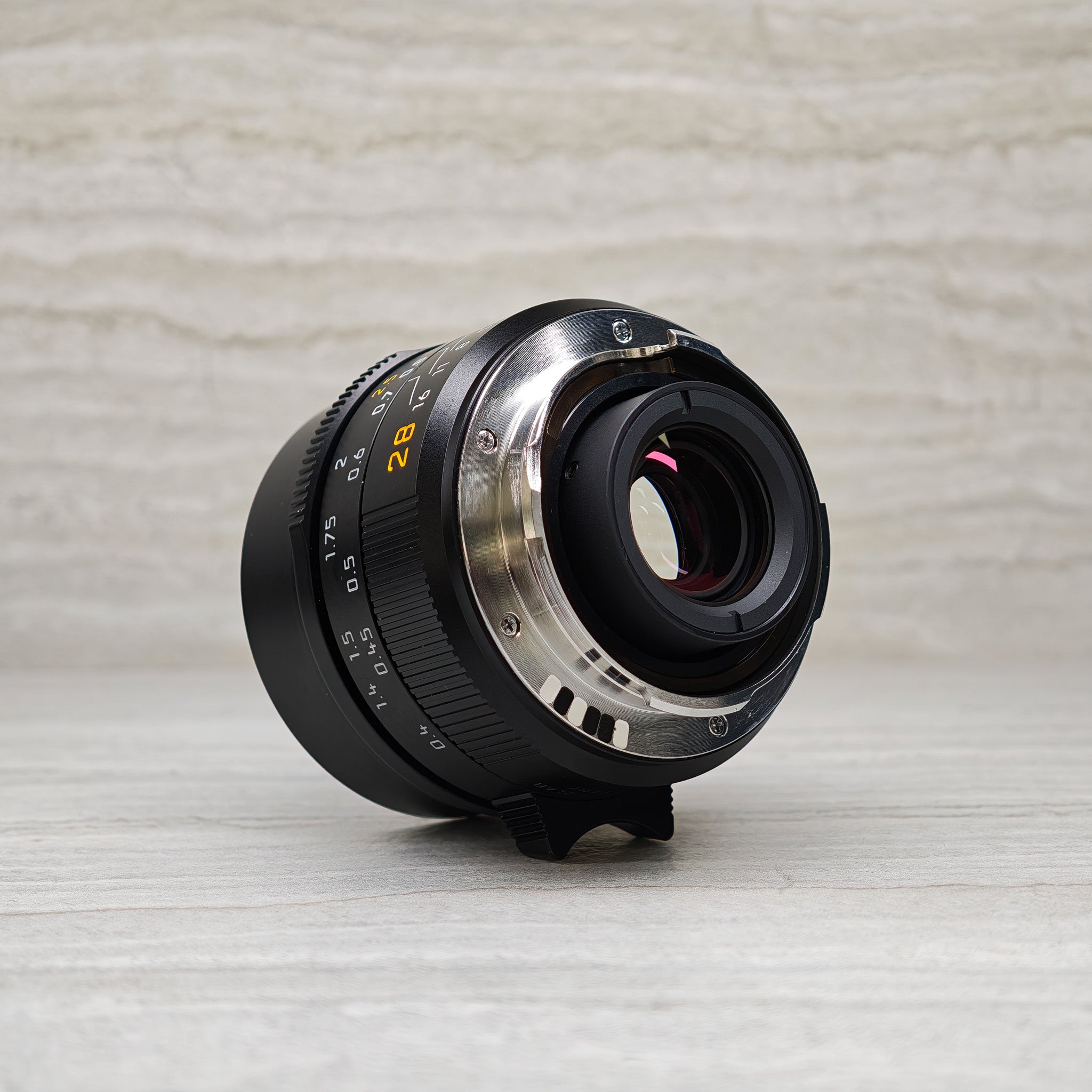 (Pre-Owned) 11618- Leica Summicron-M 28mm f2