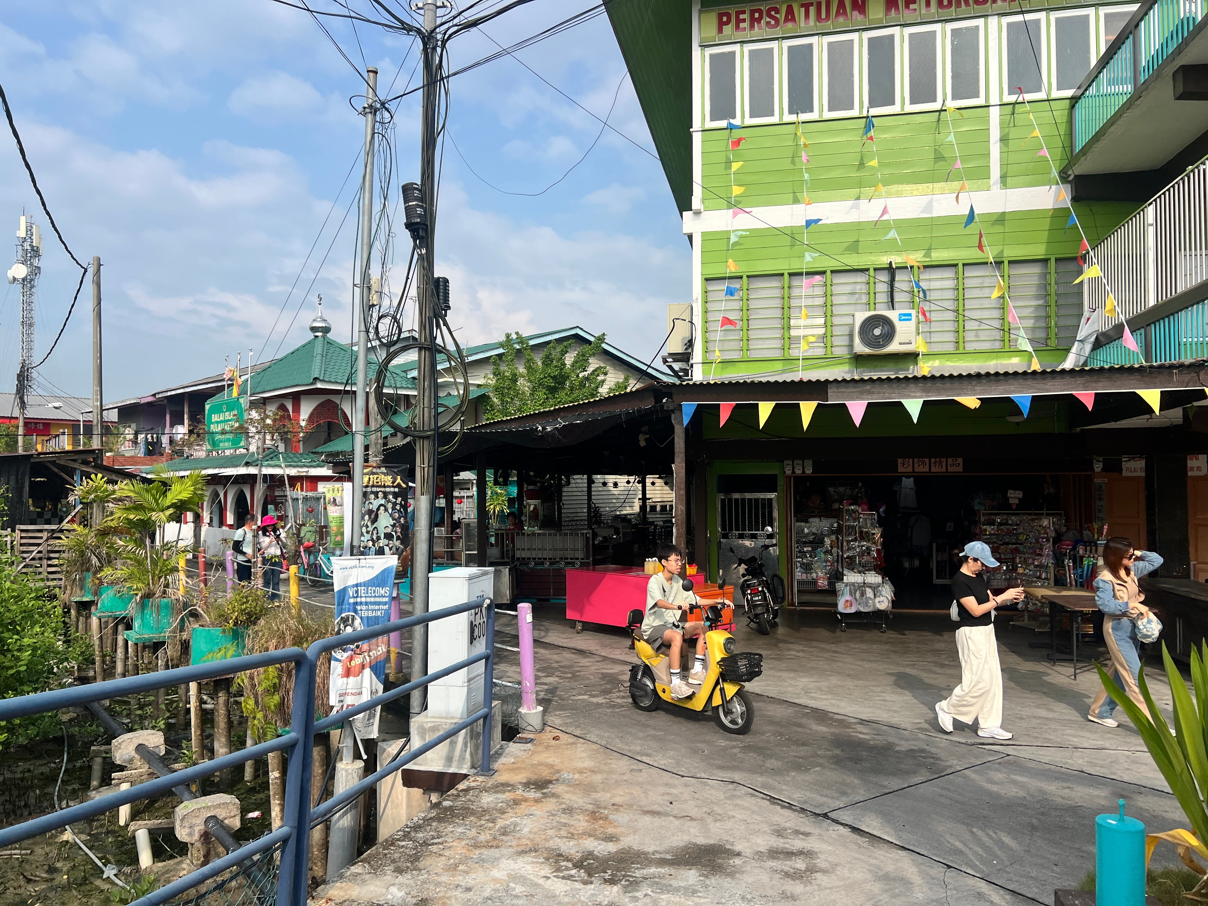 23 - 25 Oct | Pulau Ketam: A street photography exploratory session with Ian Teh
