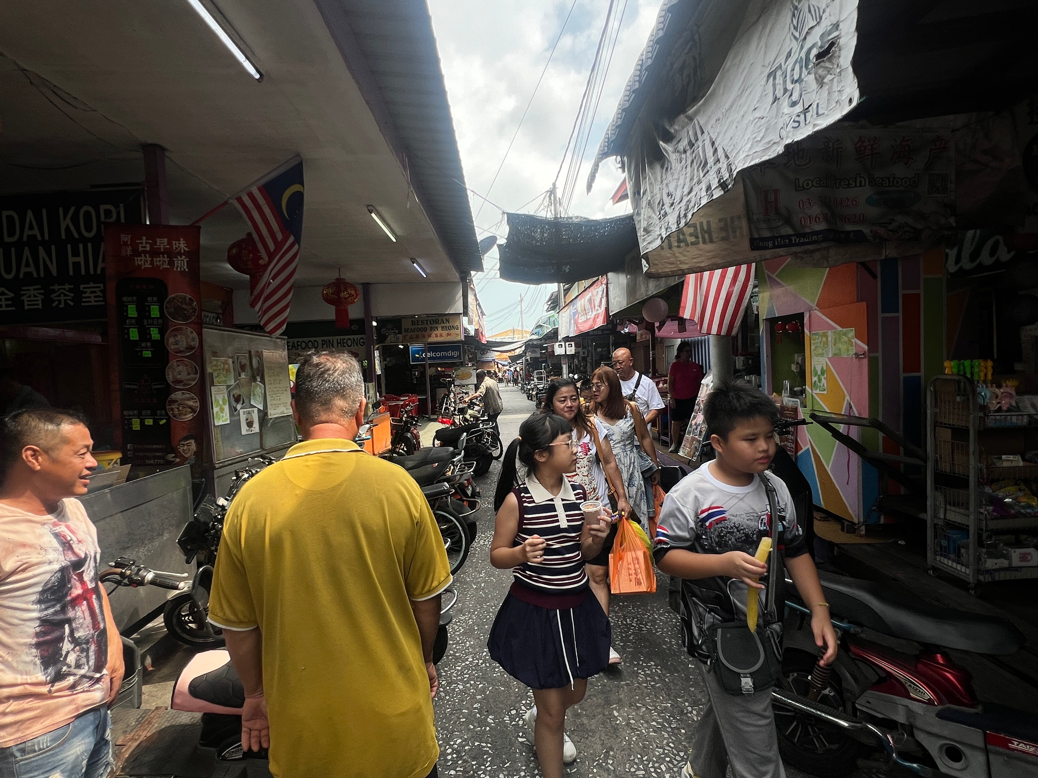 23 - 25 Oct | Pulau Ketam: A street photography exploratory session with Ian Teh