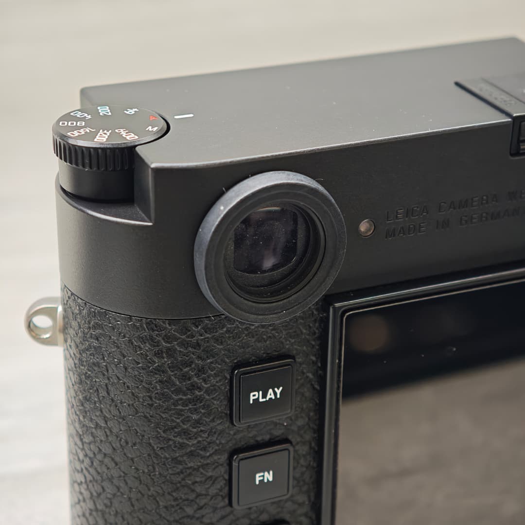 (Pre-Owned) 20200 M11 BLACK