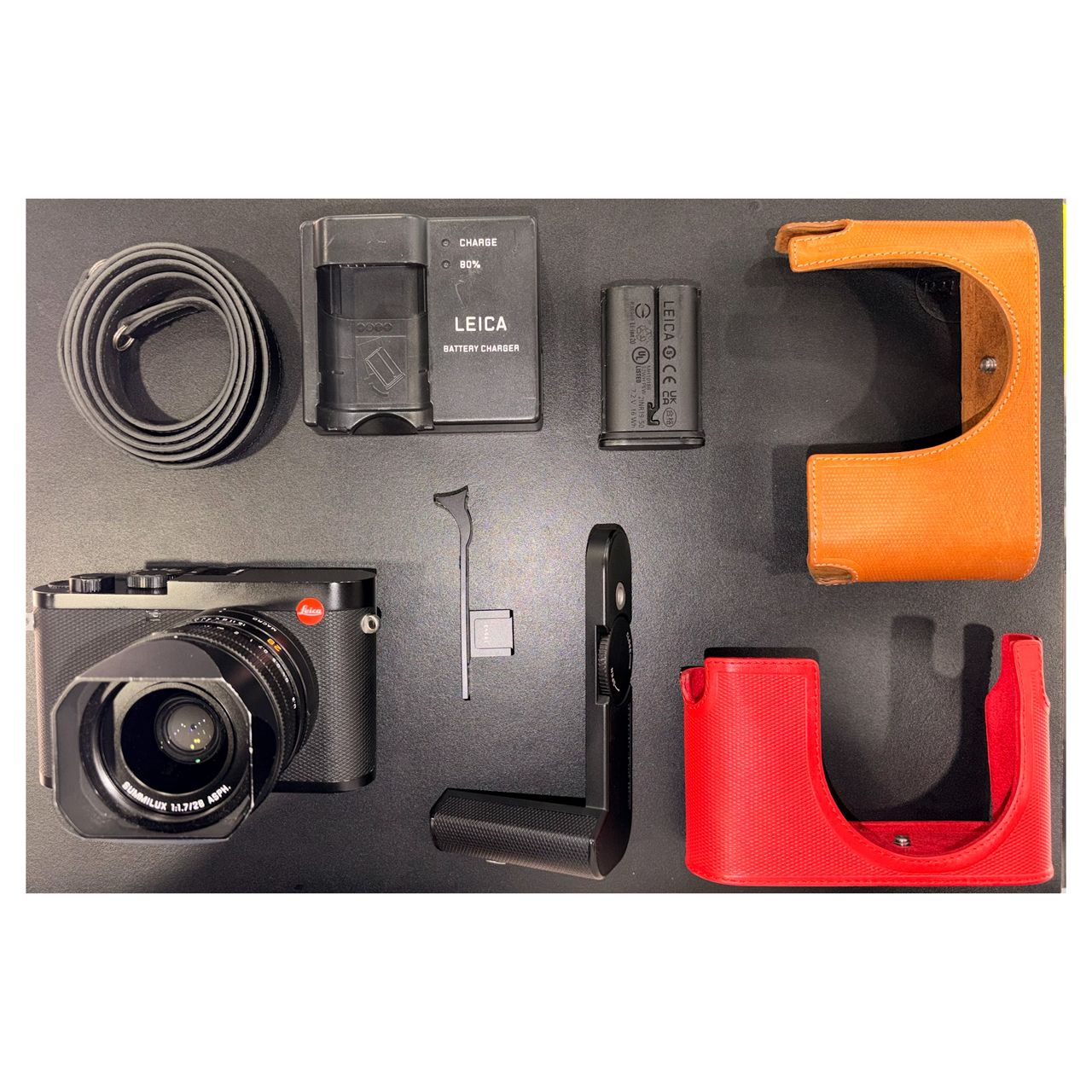 (Pre-Owned) 19051 LEICA Q2 & ACCESSORIES