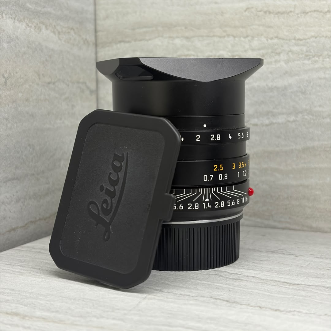 (Pre-Owned) 11663 LEICA SUMMILUX 35MM F1.4 BLACK
