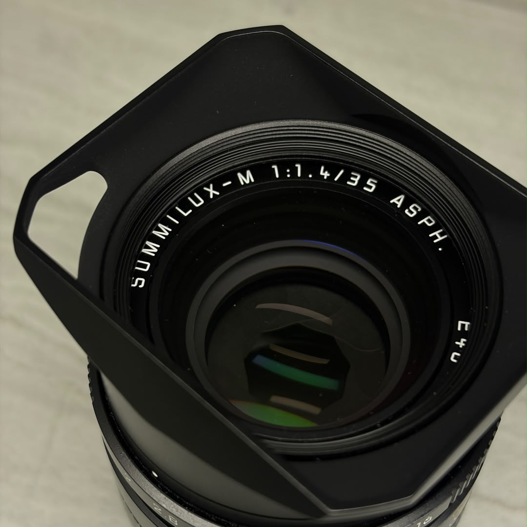 (Pre-Owned) 11663 LEICA SUMMILUX 35MM F1.4 BLACK
