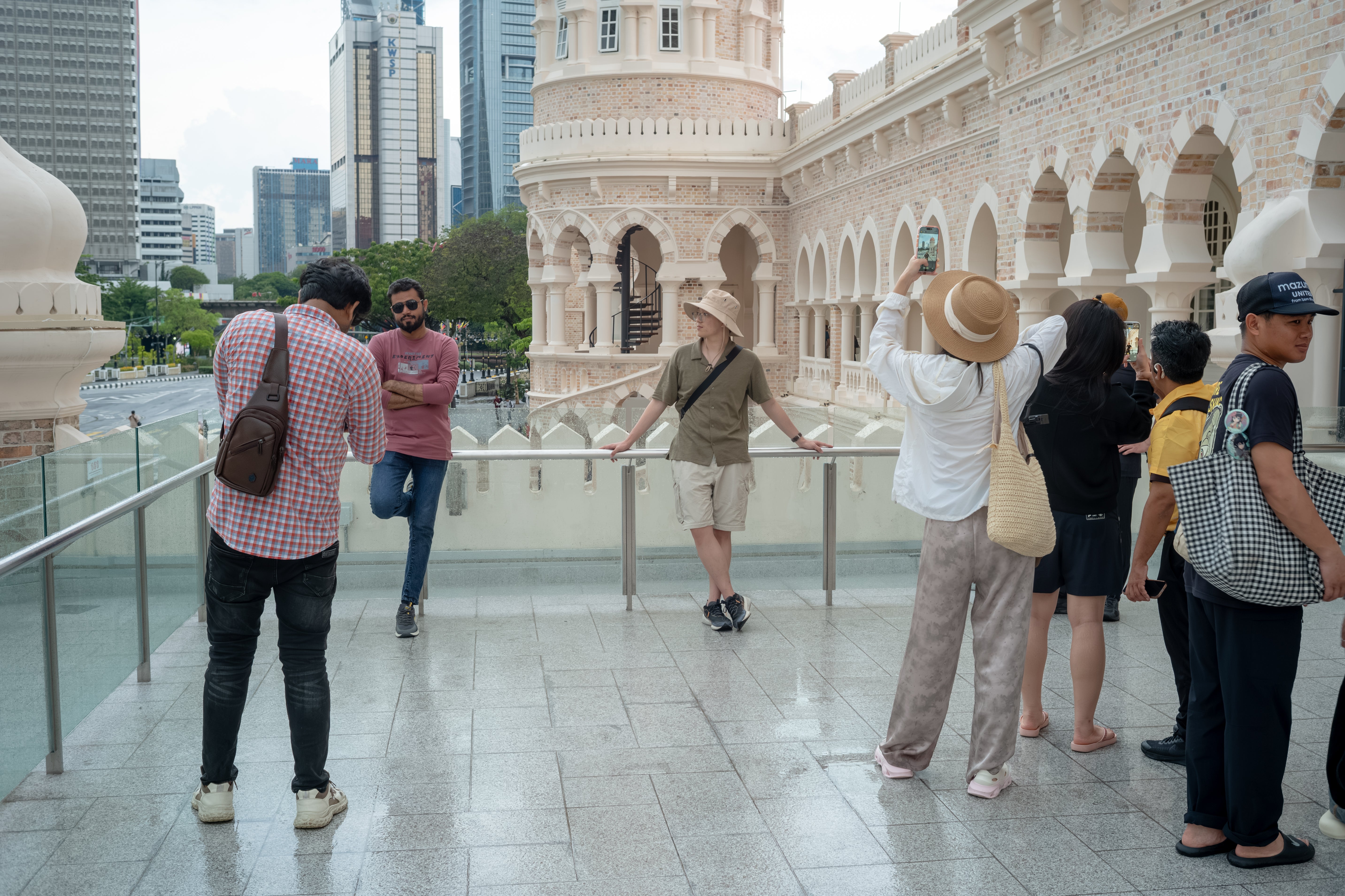 12 Apr | Leica Explore: Evening Light Study - Sultan Abdul Samad & The River of Life with Sanjit Das & Suzanne Lee