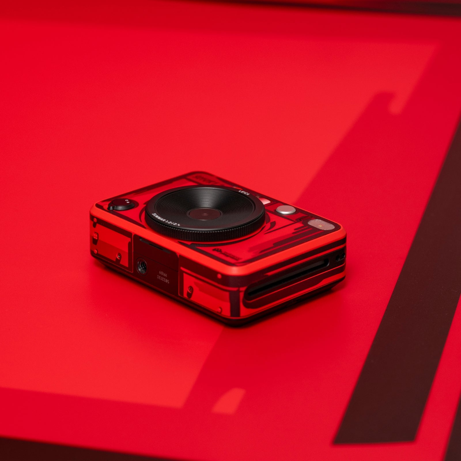 Leica SOFORT 2, Sketch Flex Edition (Red)