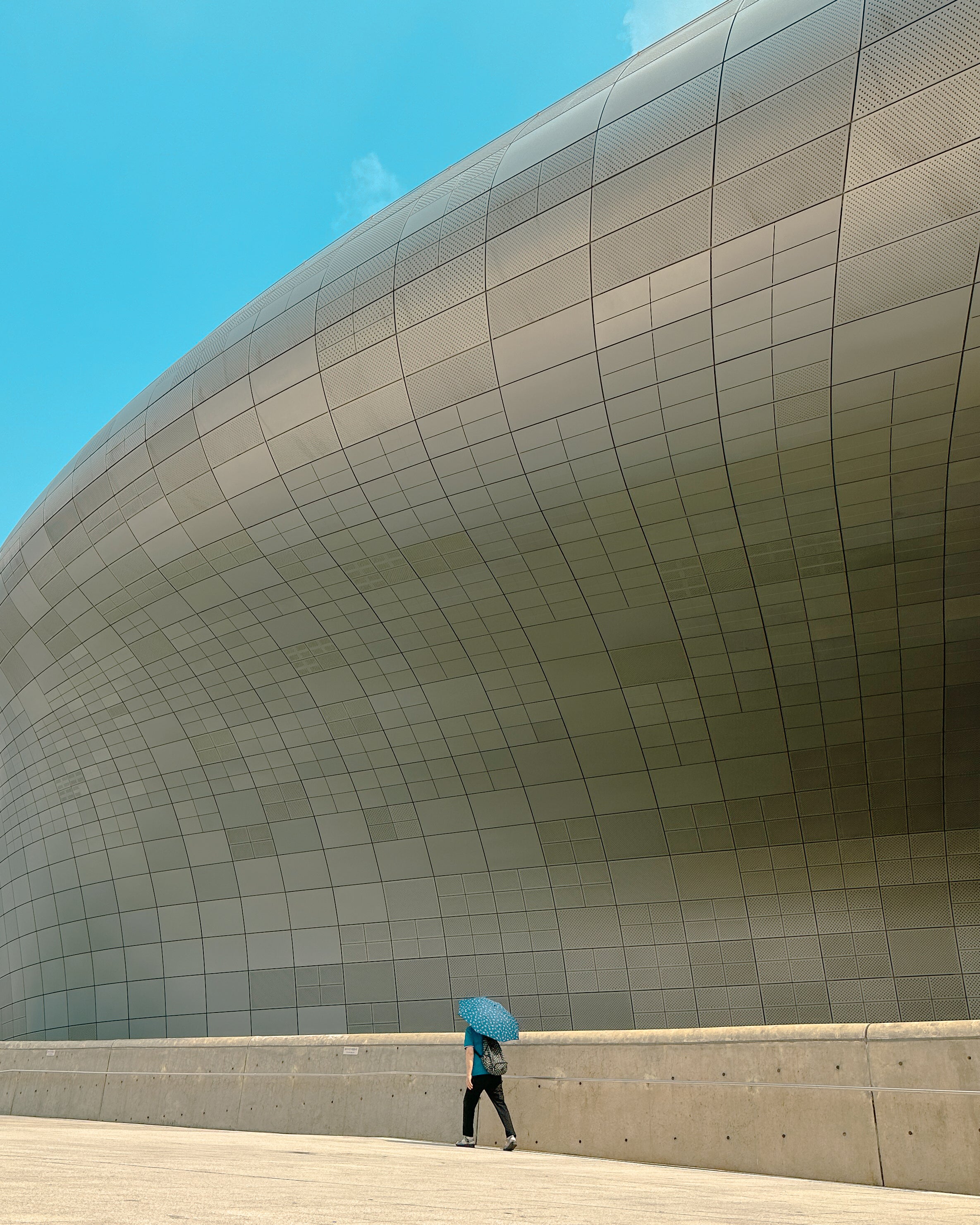 23 May | (Intermediate) Mobile Photography Workshop: Thematic (Minimalism & Architecture)