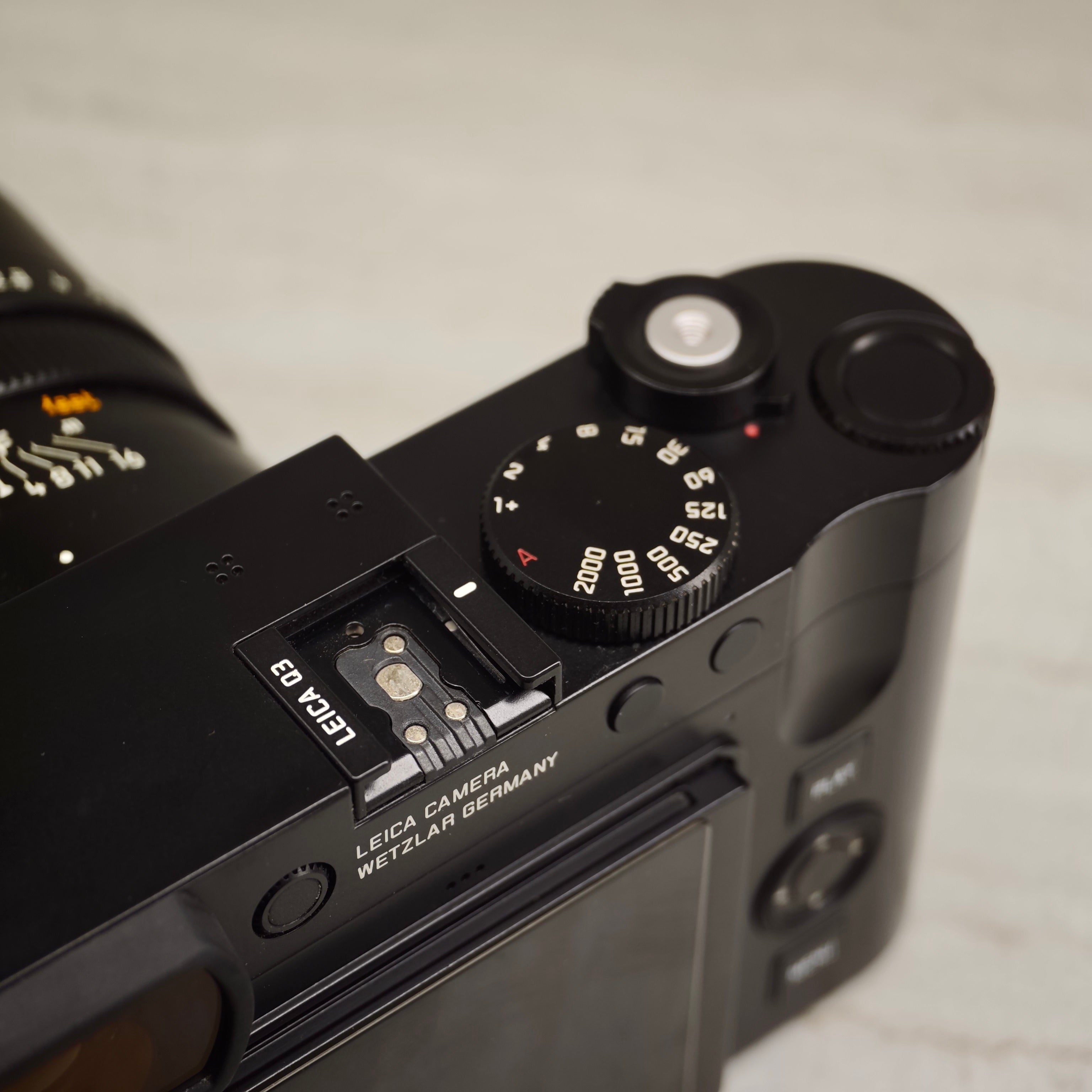 (Pre-Owned) LEICA Q3 black + Thumb Support (5718298)