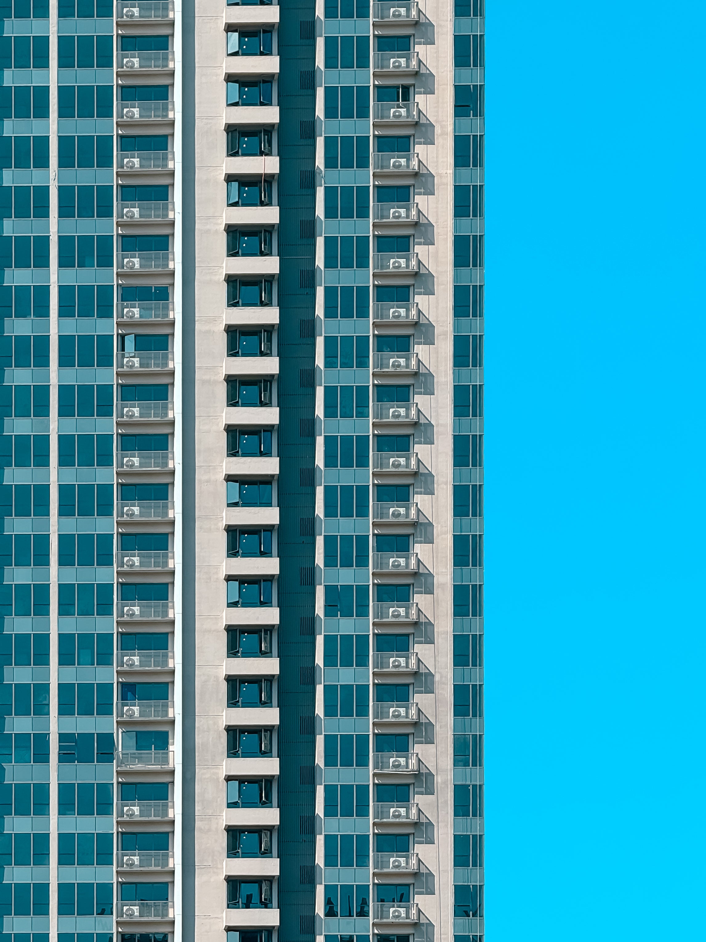 23 May | (Intermediate) Mobile Photography Workshop: Thematic (Minimalism & Architecture)