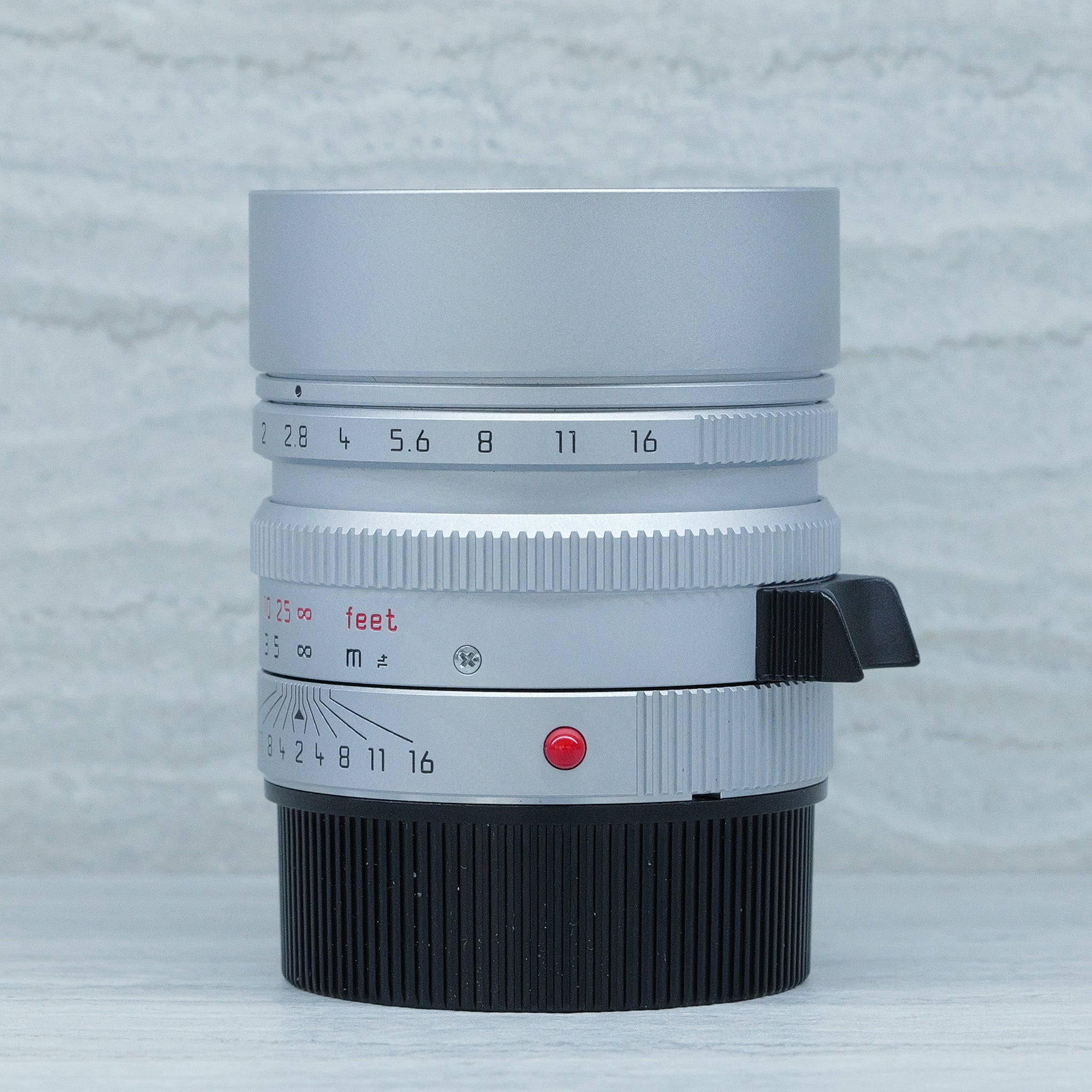 (Pre-Owned) Leica Summilux-m 50mm f1.4 silver