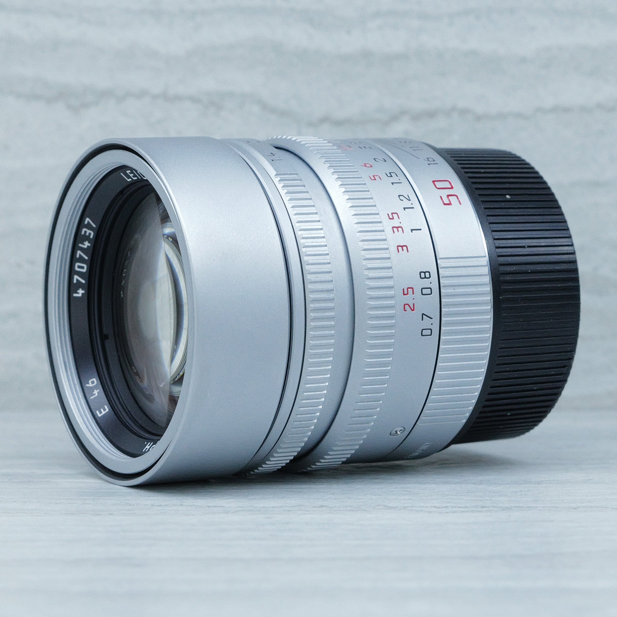 (Pre-Owned) Leica Summilux-m 50mm f1.4 silver