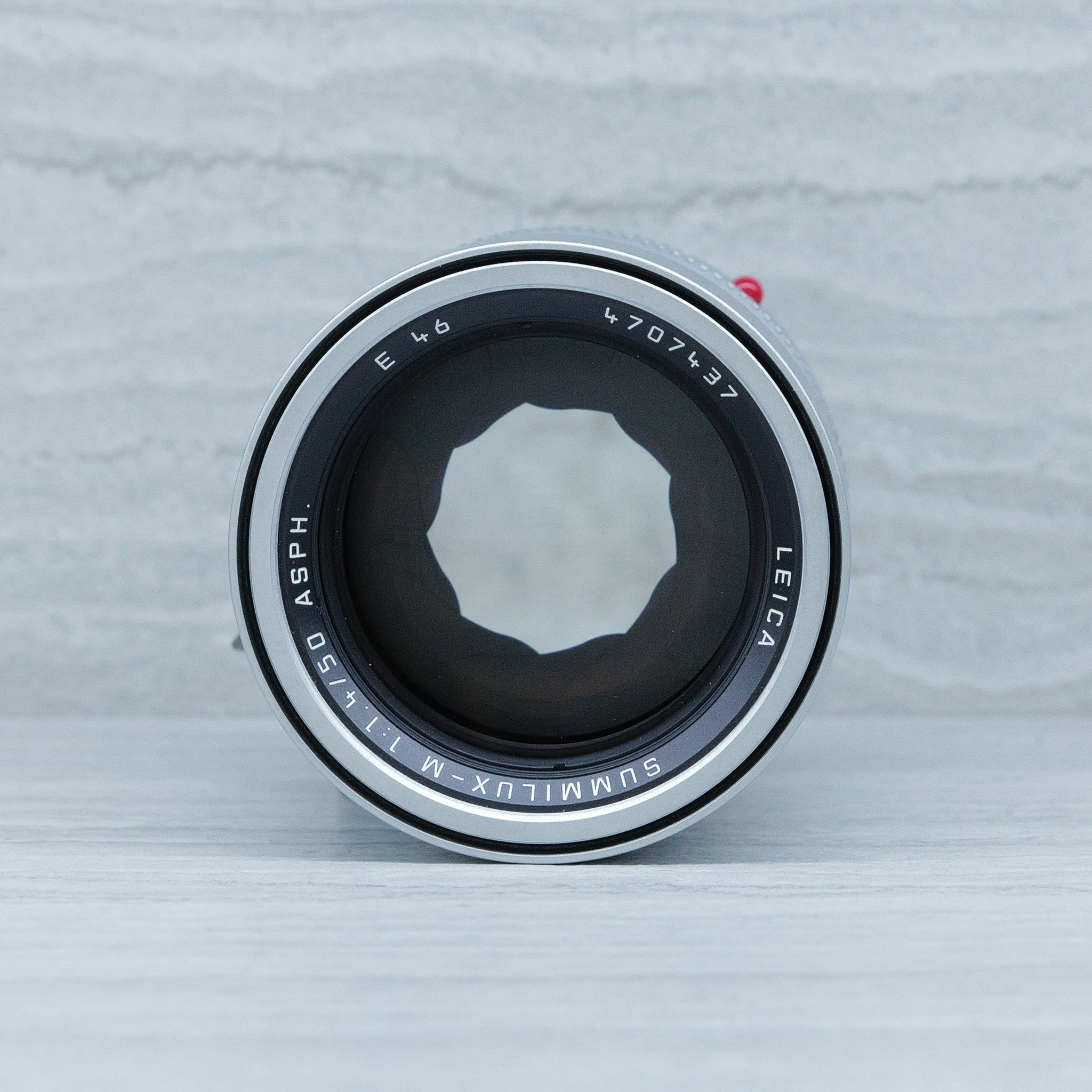 (Pre-Owned) Leica Summilux-m 50mm f1.4 silver