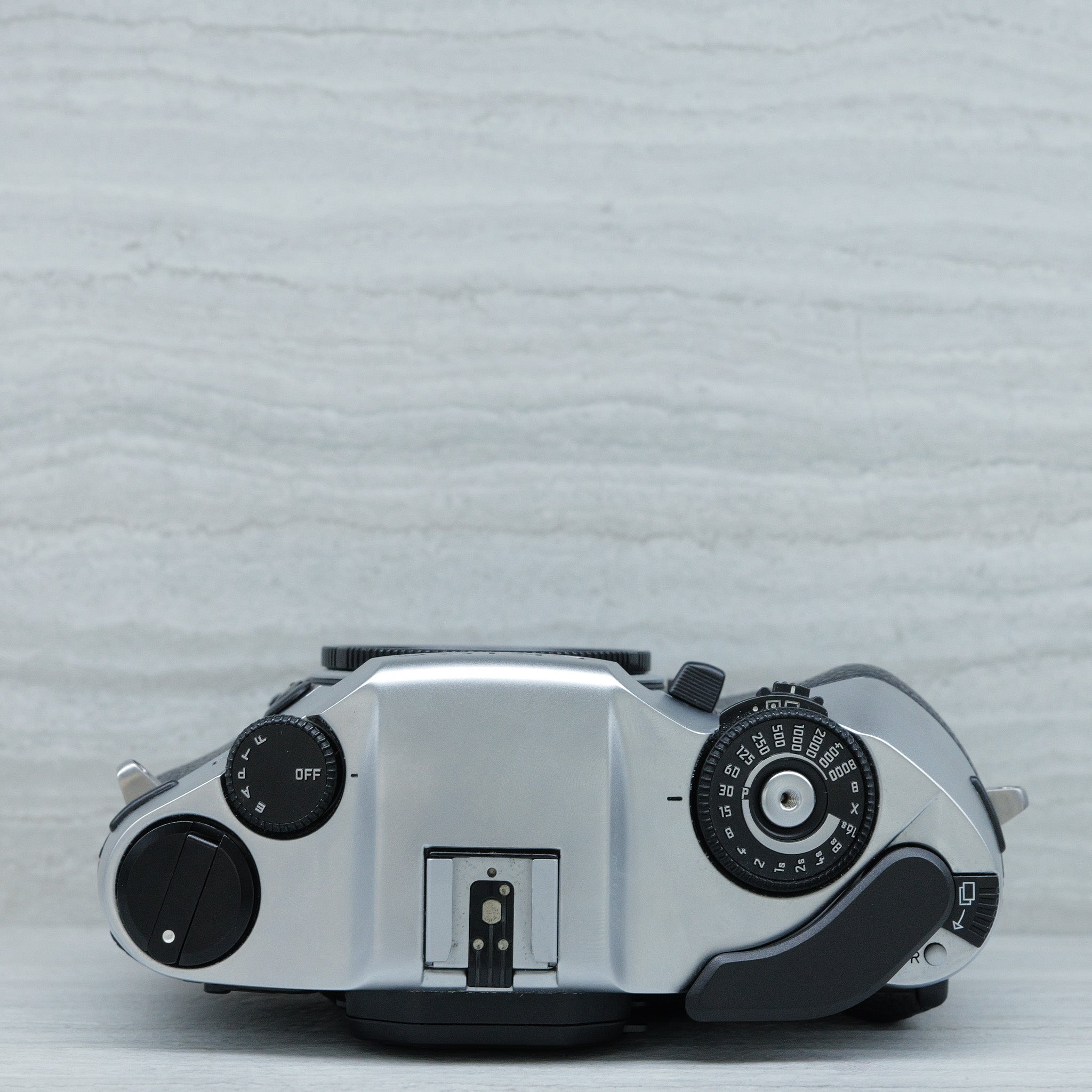 (Pre-Owned) Leica R8 Silver