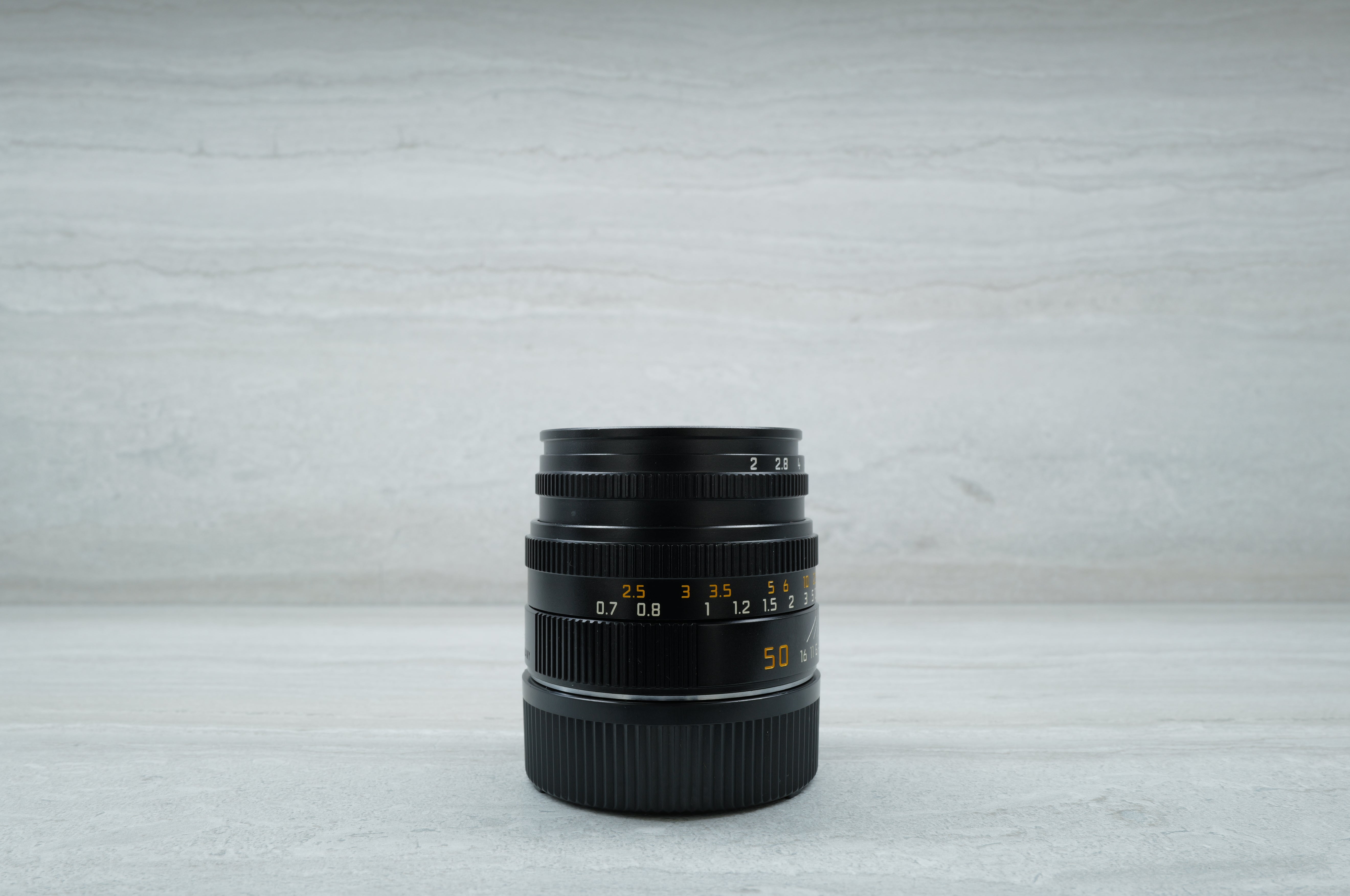 (Pre-Owned) Leica Summicron-M 50mm f2 Black SN-3958761