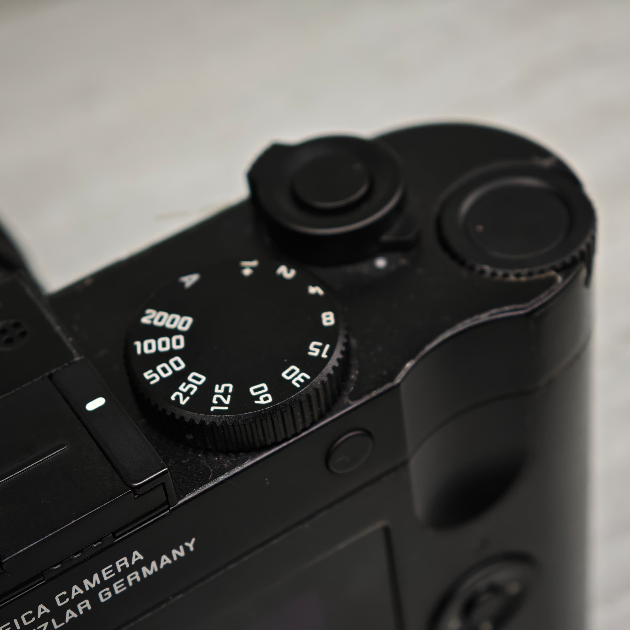 (Pre-Owned) 19056 LEICA Q2 MONOCHROM
