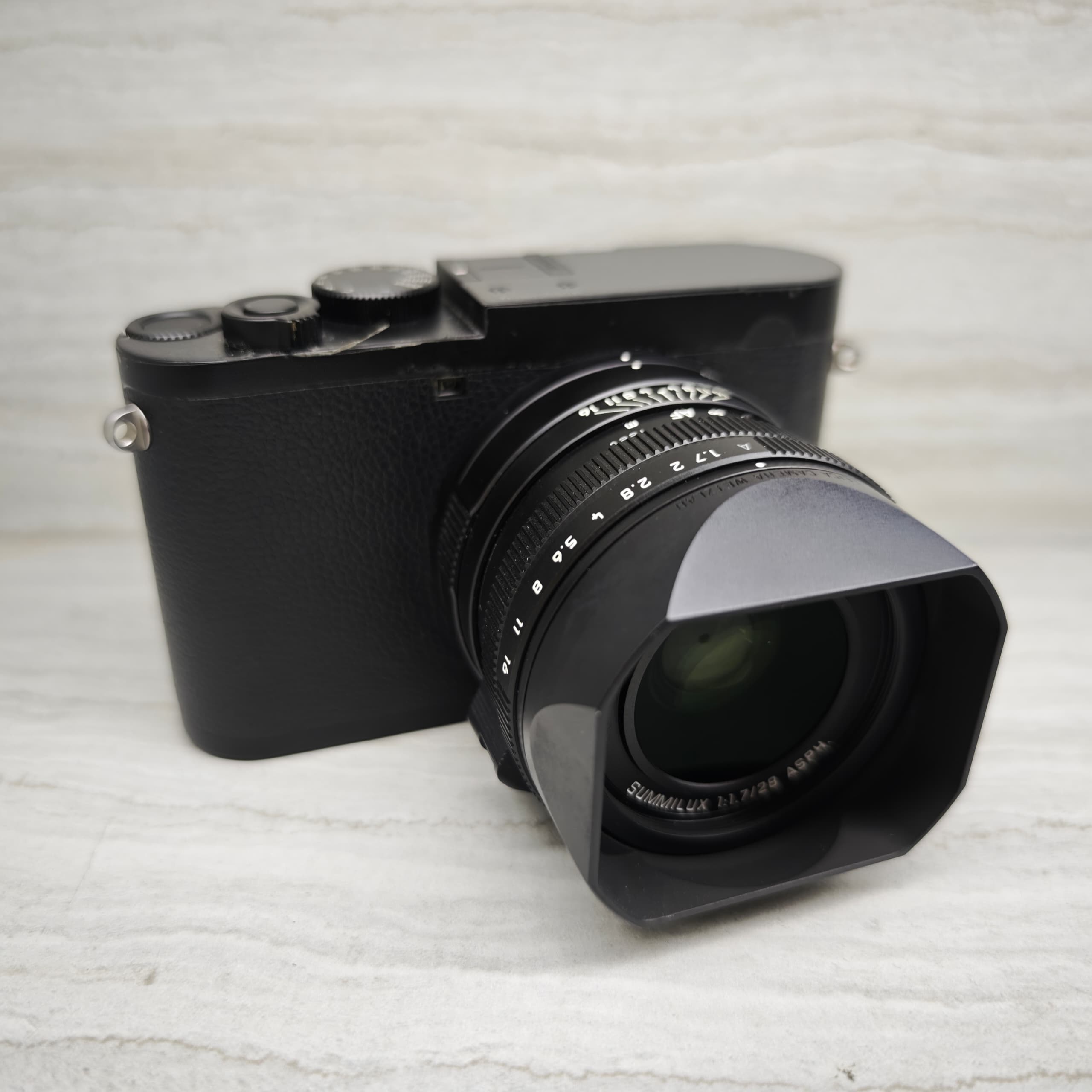 (Pre-Owned) 19056 LEICA Q2 MONOCHROM