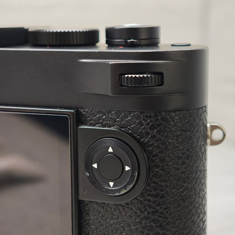 (Pre-Owned) 20200 M11 BLACK